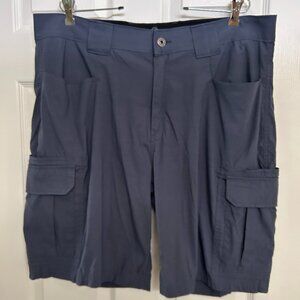 EDDIE BAUER men's navy blue nylon cargo shorts (38)